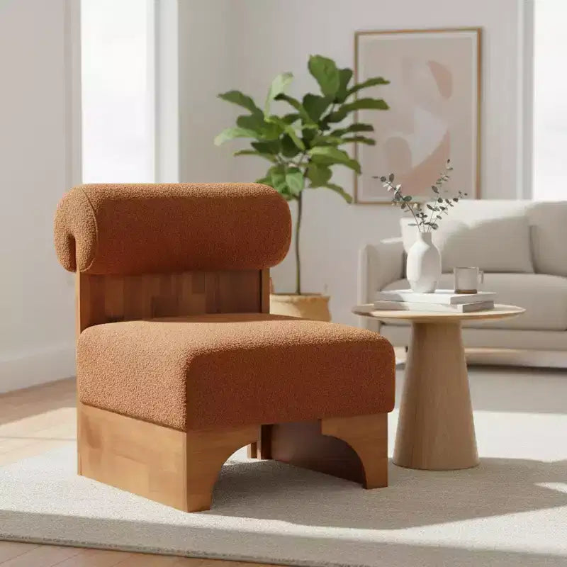 Fauteuil d'appoint Ho Casa avec dossier roulé et base en bois massif, revêtement en tissu bouclette